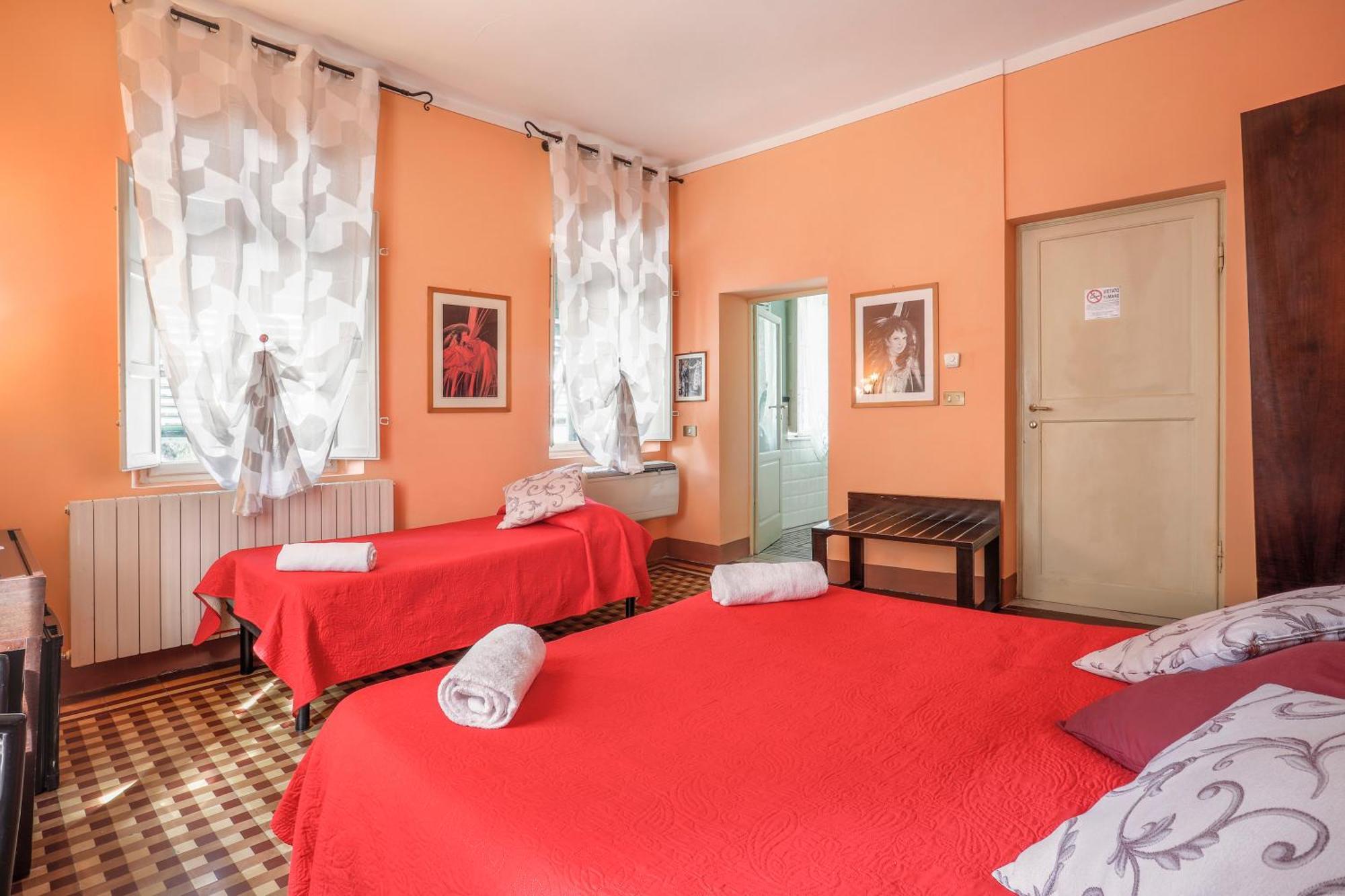 Antica Residenza Santa Chiara -City Center لوكا المظهر الخارجي الصورة